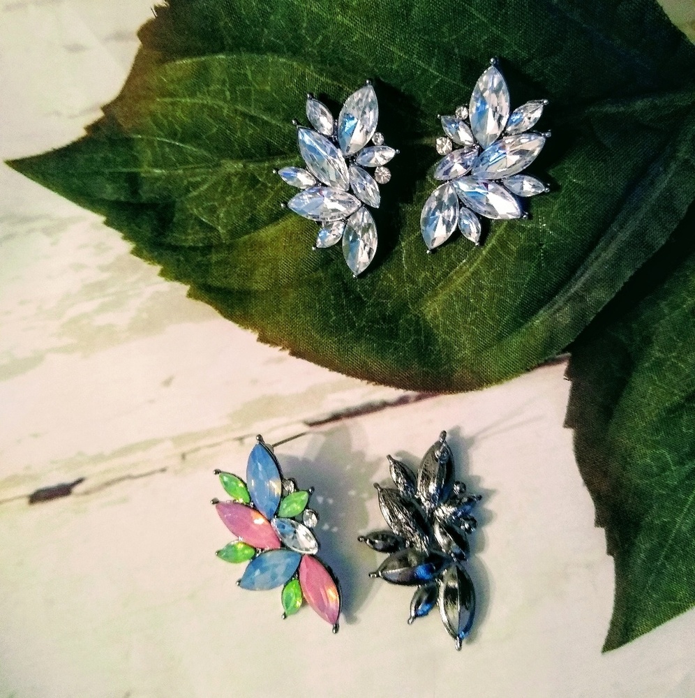 ‼️Crystal Rhinestone earrings - Picture 4 of 7